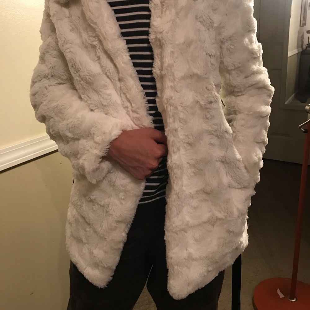 Coat - Picture 4 of 15